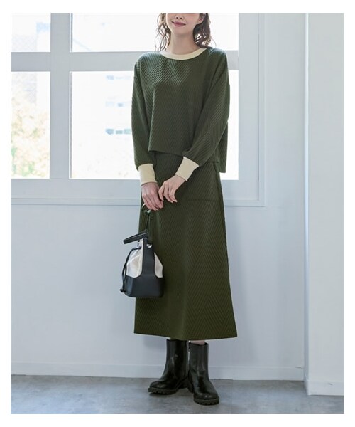 nissen（ニッセン）の「大きいサイズ 配色使いプルオーバー+タイトスカート【セットアップ】（Tシャツ/カットソー・レディース・アイボリー/黒/カーキ・L/LL/3L/4L/5L/6L/8L/10L）」の19枚目の写真