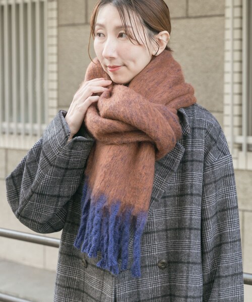 ITEMS URBANRESEARCH（アイテムズ アーバンリサーチ）の「ソフトブークレストール（マフラー・レディース・GRY/BRN/MNT・-）」の2枚目の写真