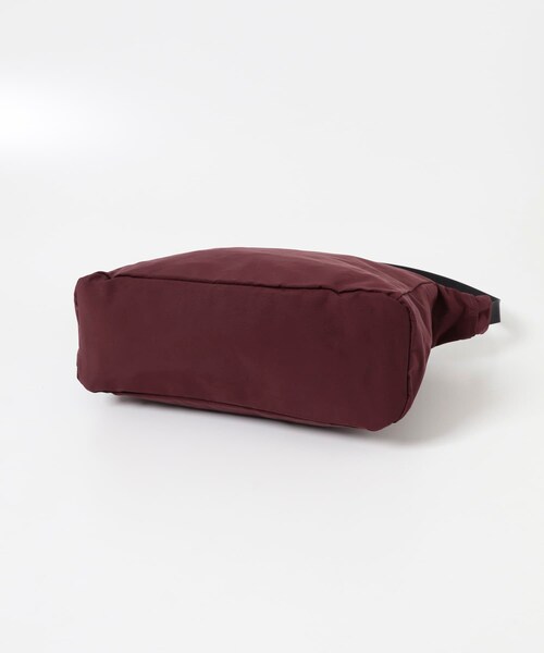 URBAN RESEARCH DOORS(アーバンリサーチドアーズ)の「STANDARD SUPPLY TRIANGLE SHOULDER(ショルダーバッグ・メンズ・BORDEAUX・One)」の5枚目の写真