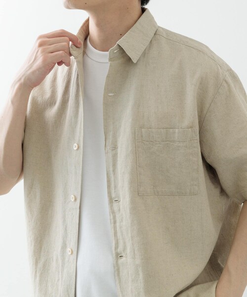 ITEMS URBANRESEARCH（アイテムズ アーバンリサーチ）の「『セットアップ対応』天然素材リネンコットンレギュラーカラー半袖シャツ（シャツ/ブラウス・メンズ・IVO/BRN/CHA/TERRACOTTA・M/L/XL）」の8枚目の写真