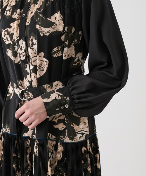 Jayro（ジャイロ）の「プリーツアソートワンピース（ワンピース・レディース・ブラック/キナリ・M）」の22枚目の写真