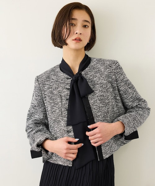 ROPE'(ロペ)の「ツイードノーカラージャケット(ノーカラージャケット・レディース・ブラック系/ターコイズ・36/38)」の5枚目の写真