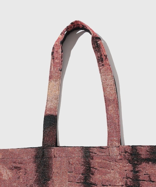 ADAM ET ROPE'(アダムエロペ)の「【花様年華 × 10Culture for ADAM ET ROPE'】TOTE BAG(トートバッグ・レディース・ブラック・F)」の8枚目の写真