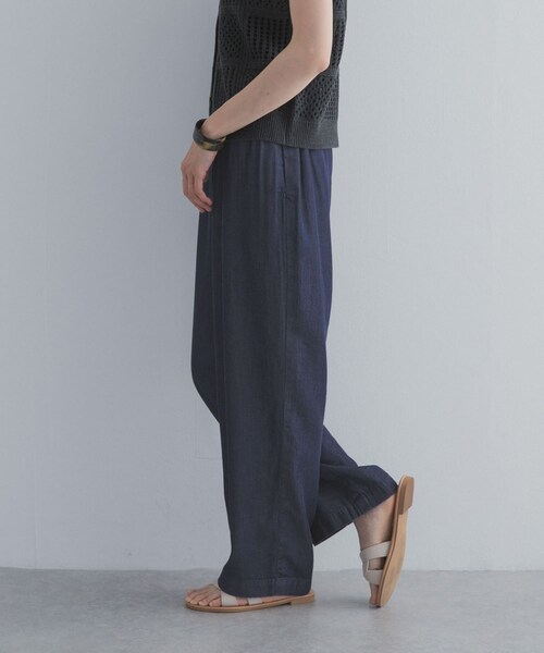 URBAN RESEARCH DOORS（アーバンリサーチドアーズ）の「リヨセルデニムイージーパンツ（デニムパンツ・レディース・BLACK/INDIGO・M/L）」の15枚目の写真