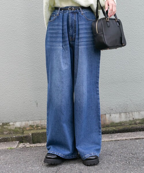 ITEMS URBANRESEARCH（アイテムズ アーバンリサーチ）の「ベルト付ワイドデニム（デニムパンツ・レディース・BLU/BLK・S/M）」の17枚目の写真
