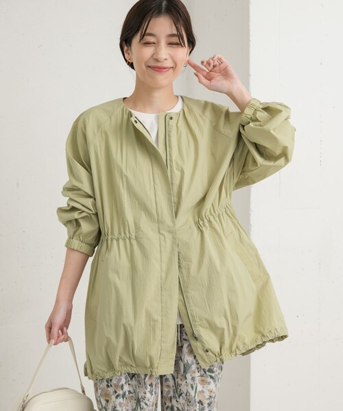 URBAN RESEARCH DOORS（アーバンリサーチドアーズ）の「ギャザーノーカラーブルゾン（ブルゾン・レディース・L.KHAKI/NAVY・M）」の3枚目の写真