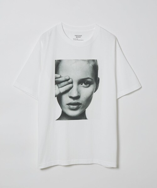 ADAM ET ROPE'（アダムエロペ）の「9/1(金)12:00〜 予約受付開始【KateMoss by David Sims】 Looks Can Kill T（Tシャツ/カットソー・レディース・ブラック/ホワイト・XL/L/M）」の3枚目の写真