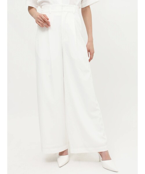GYDA（ジェイダ）の「ハイウエストタックワイドスラックスパンツ（その他パンツ・レディース・オフホワイト/ブラック/ミックス・F）」の2枚目の写真