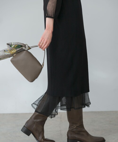 URBAN RESEARCH ROSSO（アーバンリサーチロッソ）の「TORRAZZO DONNA　ニット×オーガンジーリバーシブルワンピース（ワンピース・レディース・BEIGE/BLACK・FREE）」の7枚目の写真