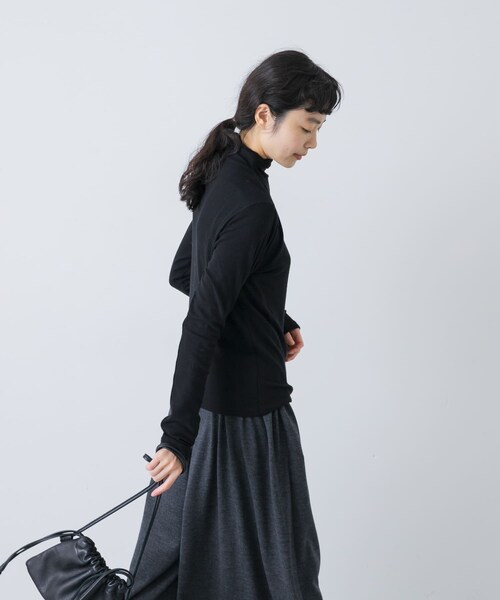 かぐれ（カグレ）の「ボトルネックソフトリブカットソー（Tシャツ/カットソー・レディース・L.GRAY/YELLOW/BLACK・Free）」の6枚目の写真