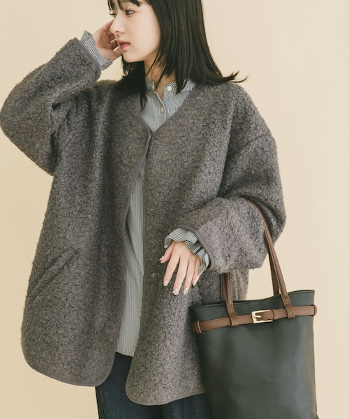 ITEMS URBANRESEARCH(アイテムズ アーバンリサーチ)の「ボアジャケット(ノーカラージャケット・レディース・OFF/GRY/L.BRN・Free)」の3枚目の写真