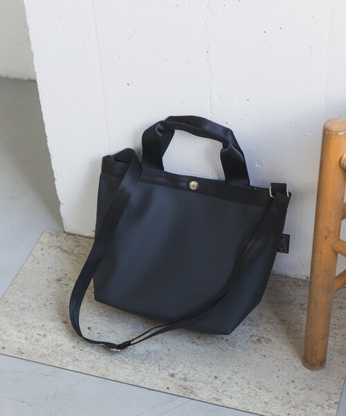 URBAN RESEARCH DOORS(アーバンリサーチドアーズ)の「『別注』DRIFTER×DOORS 2WAY BAG(ハンドバッグ・レディース・BLACK/IVORY/CEMENT・One)」の8枚目の写真