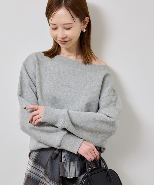 ROPE' PICNIC（ロペピクニック）の「2WAYボートネックスウェット/リンクコーデ（スウェット・レディース・ブラック/ライトグレー/キナリ・F）」の4枚目の写真