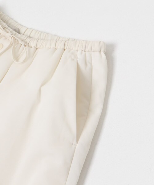 URBAN RESEARCH（アーバンリサーチ）の「AMOMENTO　SHEER PADDED PANTS（その他パンツ・レディース・BLACK/IVORY・0）」の8枚目の写真