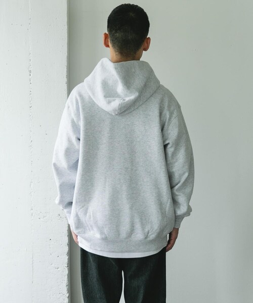 URBAN RESEARCH DOORS(アーバンリサーチドアーズ)の「裏起毛プルオーバーフーディー(パーカー・メンズ・ASH GRAY/TOP CCL・M/L)」の16枚目の写真