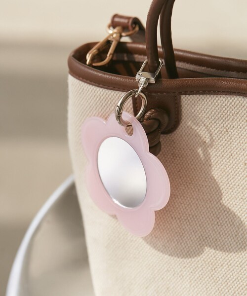 ROPE' PICNIC（ロペピクニック）の「フラワーミラーキーホルダー（キーホルダー・レディース・ホワイト系/ブルー系/ピンク・F）」の16枚目の写真