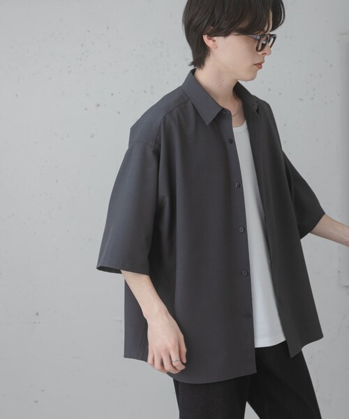 SENSE OF PLACE by URBAN RESEARCH(センスオブプレイスバイアーバンリサーチ)の「『ユニセックス』エクストラルーズショートスリーブシャツ(シャツ/ブラウス・メンズ・L.GRAY/CHARCOAL/MINT/BROWN・M/L)」の16枚目の写真