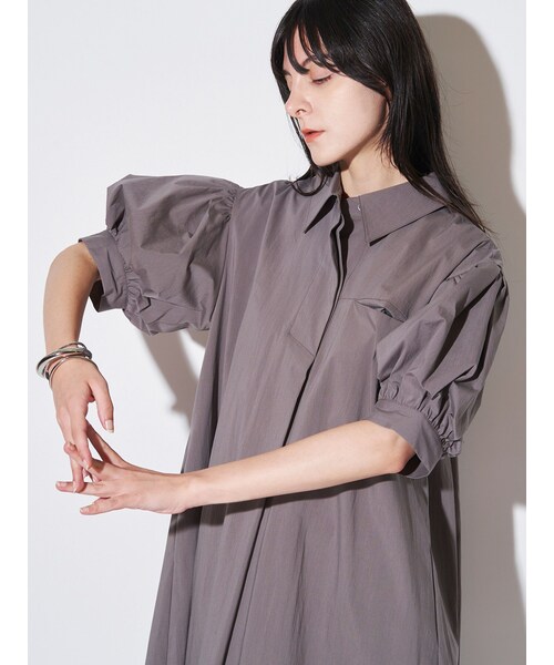 ELENDEEK（エレンディーク）の「FORM SHIRT OP（シャツワンピース・レディース・グレー/ブラック/ベージュ・01/02）」の3枚目の写真