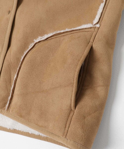 URBAN RESEARCH Sonny Label（アーバンリサーチサニーレーベル）の「ムートンリバーシブルフーディーコート（ムートンコート・レディース・CCLxCCL/IVOxBEG/OFF×CAM・36/38）」の20枚目の写真