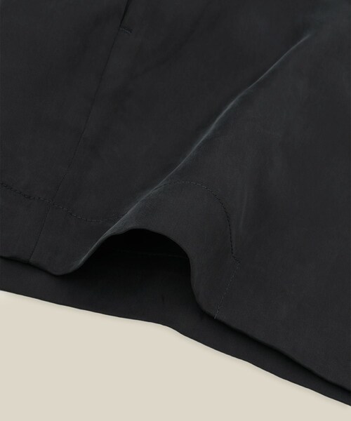 ROPE'（ロペ）の「【WEB・一部店舗限定】フィブリルサテンノーカラージャケット【セットアップ対応】/洗える（ノーカラージャケット・レディース・チャコール/ベージュ系・36/38）」の12枚目の写真