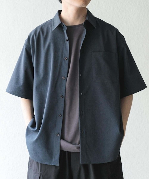 ITEMS URBANRESEARCH(アイテムズ アーバンリサーチ)の「ヨウリュウレギュラーカラー半袖シャツ(シャツ/ブラウス・メンズ・NVY/BRN/BLK・M/L)」の3枚目の写真