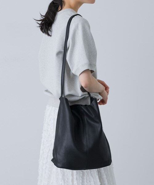 かぐれ(カグレ)の「Morphee 3WAY MEDIUM TOTE(トートバッグ・レディース・BLACK・M)」の3枚目の写真