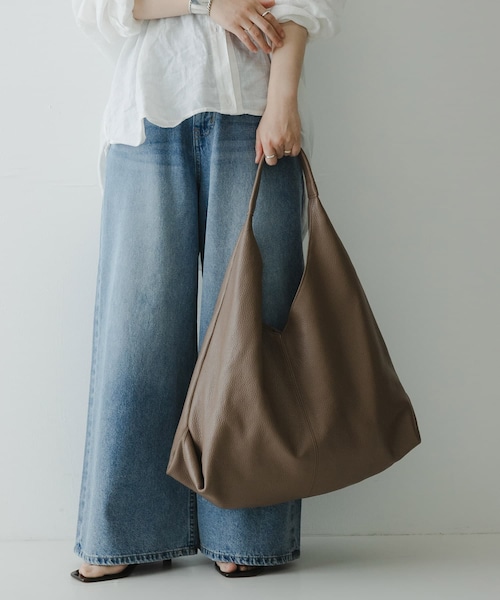URBAN RESEARCH（アーバンリサーチ）の「ソフトレザーワンハンドルバッグ（トートバッグ・レディース・BLACK/L.BROWN・-）」の2枚目の写真