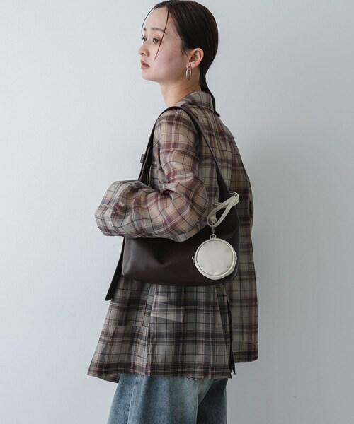 SENSE OF PLACE by URBAN RESEARCH（センスオブプレイスバイアーバンリサーチ）の「ラウンドポーチツキバッグ（ハンドバッグ・レディース・BLACK/BROWN/GREIGE・One）」の20枚目の写真