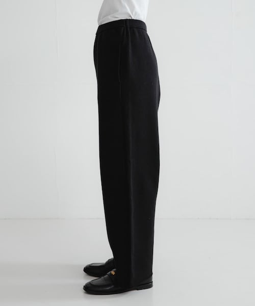 URBAN RESEARCH（アーバンリサーチ）の「コットンカシミヤルーズニットパンツ（その他パンツ・レディース・OFF WHITE/BLACK・36/38）」の15枚目の写真