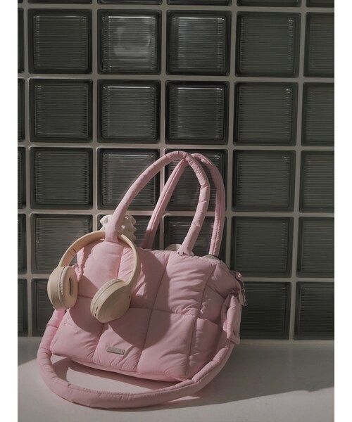 dazzlin（ダズリン）の「【吉田朱里】マシュマロトートバッグ（ボストンバッグ・レディース・ピンク/グリーン/パープル・F）」の2枚目の写真
