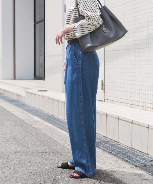 ITEMS URBANRESEARCH（アイテムズ アーバンリサーチ）の「ウエストタックデニムパンツ（デニムパンツ・レディース・BLU/IDG・S/M）」の5枚目の写真