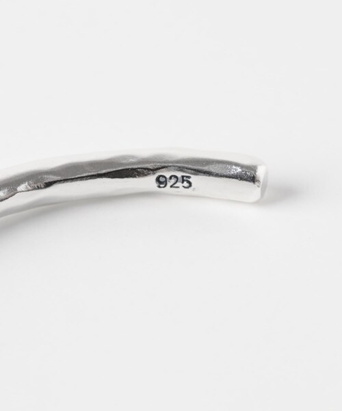 URBAN RESEARCH Sonny Label（アーバンリサーチサニーレーベル）の「MANANAS　Extrafine Bangle（ブレスレット・メンズ・SILVER・One）」の6枚目の写真