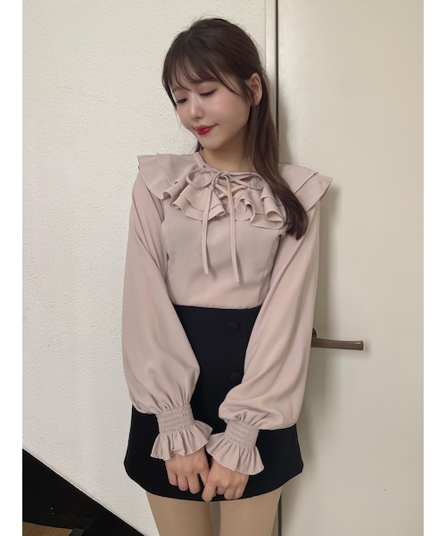 EATME（イートミー）の「ダブルフリルレースアップブラウス（シャツ/ブラウス・レディース・レッド/ブラック/ピンク/オフホワイト・F）」の2枚目の写真