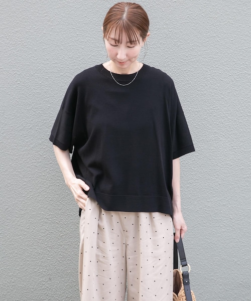 ITEMS URBANRESEARCH(アイテムズ アーバンリサーチ)の「『洗濯可』ニットTシャツ(ニット/セーター・レディース・OFF/BLK/CHA/GRN/ORG・Free)」の15枚目の写真