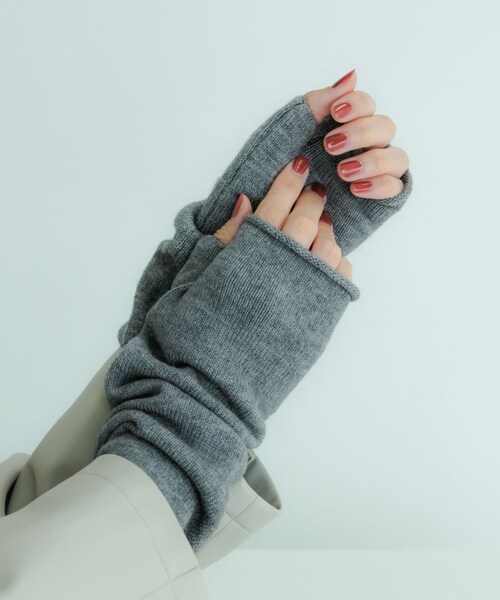 SMELLY（スメリー）の「アームウォーマー（ベルト・レディース・GRY/BLK/BEG/MOC・-）」の5枚目の写真