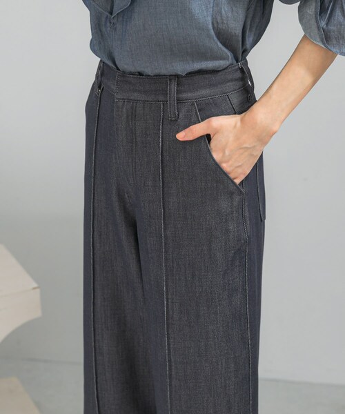 URBAN RESEARCH ROSSO（アーバンリサーチロッソ）の「ピンタックストレッチワイドデニムパンツ（デニムパンツ・レディース・INDIGO・36/38）」の12枚目の写真