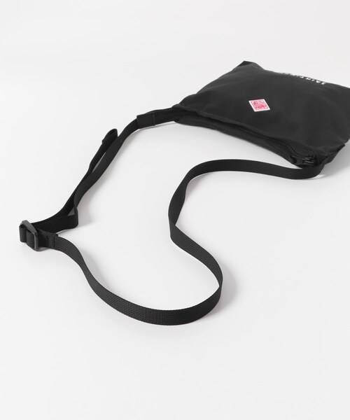 URBAN RESEARCH DOORS(アーバンリサーチドアーズ)の「DANTON SAINT-OUEN 1.2(ショルダーバッグ・メンズ・MUSTARD/RED/CHARCOAL/BLACK/GREIGE/PURPLE・one)」の11枚目の写真