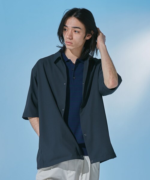 URBAN RESEARCH DOORS(アーバンリサーチドアーズ)の「『仁村紗和さん着用』『UR TECH』サマシェア ショートスリーブシャツカーディガン(カーディガン/ボレロ・メンズ・SAGE GREEN/GRAY/CHARCOAL/BLACK・M/L/XL)」の21枚目の写真
