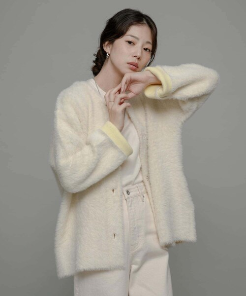 URBAN RESEARCH Sonny Label（アーバンリサーチサニーレーベル）の「ダブルフェイスバイカラーカーディガン（カーディガン/ボレロ・レディース・オフ/ベージュ/グレー・FREE）」の6枚目の写真