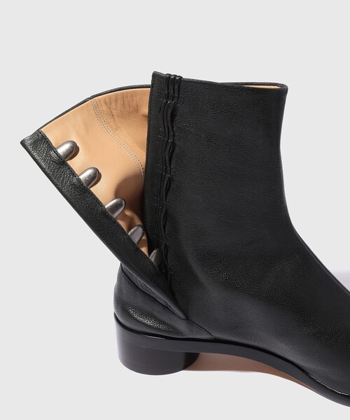 ADAM ET ROPE'(アダムエロペ)の「【Maison Margiela/メゾン マルジェラ】 TABI ANKLE BOOTS H30(ブーツ・メンズ・ブラック・40.0/41.0/42.0)」の13枚目の写真