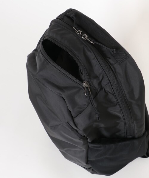 URBAN RESEARCH DOORS(アーバンリサーチドアーズ)の「patagonia Atom Day Pack 24L(バックパック/リュック・レディース・SRPO/BLK/SMDB・one)」の8枚目の写真