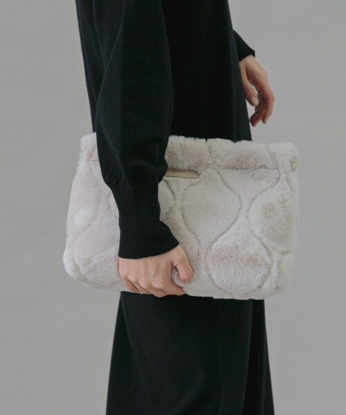 URBAN RESEARCH Sonny Label（アーバンリサーチサニーレーベル）の「LE VERNIS　ファーキルティングクラッチ（クラッチバッグ・レディース・ブラウン/ベージュ・one）」の13枚目の写真