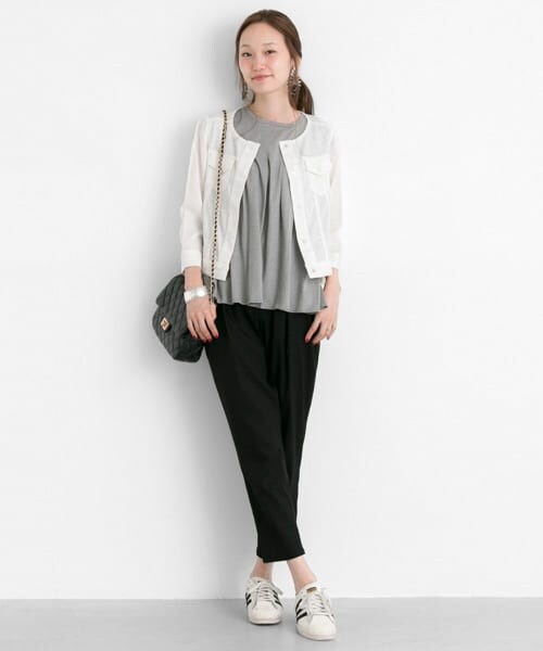 URBAN RESEARCH（アーバンリサーチ）の「リネンレーヨンシャツジャケット（ノーカラージャケット・レディース・WHT/NVY・FREE）」の5枚目の写真