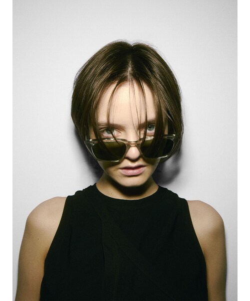 UN3D.（アンスリード）の「【CARIN×UN3D.】EDGE LINE SUNGLASSES（サングラス・レディース・グレー/ブラック・F）」の4枚目の写真