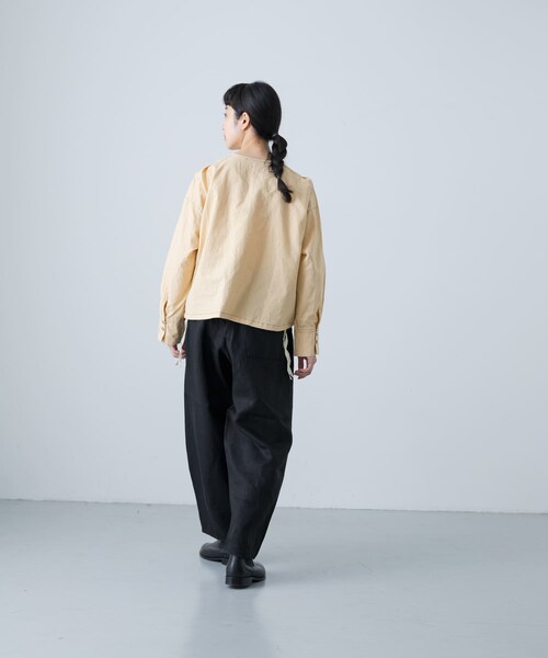 かぐれ(カグレ)の「Vlas Blomme ステッチヨークブラウス(シャツ/ブラウス・レディース・Beige/Black・FREE)」の13枚目の写真