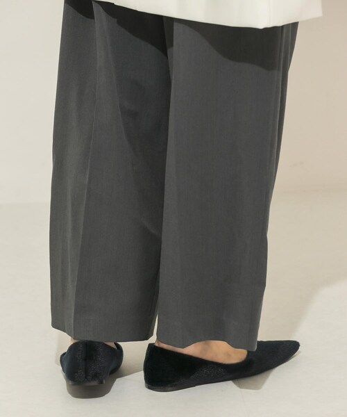 KBF（ケイビーエフ）の「ポインテッドトゥフェイクファーパンプス（パンプス・レディース・NAVY/BEIGE・36/37/38）」の11枚目の写真