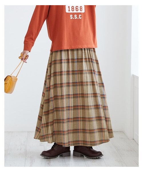 nissen（ニッセン）の「大きいサイズ　素材感あふれる綿混チェック柄ロングスカート（ゆったりヒップ）（スカート・レディース・ネイビー系/黒系/ダークレモンイエロー/モカ系/黒系チェック・L/LL/3L/4L/5L/6L/8L/10L）」の20枚目の写真