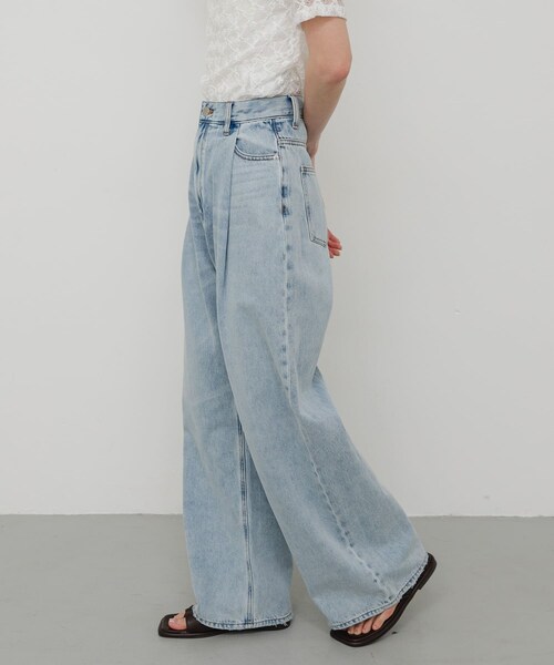 SENSE OF PLACE by URBAN RESEARCH(センスオブプレイスバイアーバンリサーチ)の「タックフェードデニムパンツ(デニムパンツ・レディース・L.BLUE/L.INDIGO・S/M)」の19枚目の写真