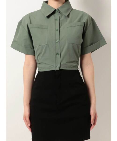 EMODA（エモダ）の「サイドオープンクロップドシャツ（シャツ/ブラウス・レディース・アイボリー/ブラック/カーキ/ライトミックス・F）」の3枚目の写真