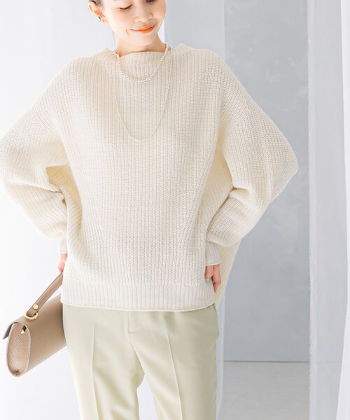 URBAN RESEARCH ROSSO（アーバンリサーチロッソ）の「ボートネックバックスリット畦ニット（ニット/セーター・レディース・OFF WHITE/LEMON/MINT/D/NAVY・FREE）」の5枚目の写真